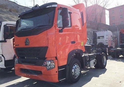 40-60 Tons Loading Capacity Euro2 Sinotruk HOWO 4X2 Tractor Truck for Standards