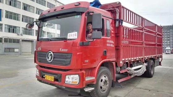 Shacman Lorry Trucks 21-30t Load Capacity Fence Cargo Truck with After-sales Service