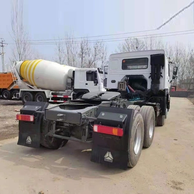 420HP 371HP Sinotruck HOWO 6X6 Tractor Truck Tractor Tires with Customizable Request