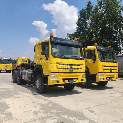 6X4 HOWO Sinotruk Tow Truck with Rear Axle Hc16 Engine Capacity ＞8L and Manufacturing