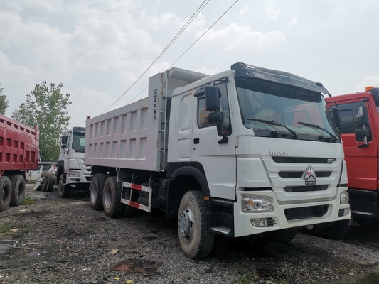 Second Hand Sinotruk HOWO Shacman Dump Tipper for Africa 6×4 Drive Wheel 300L Fuel Tanker