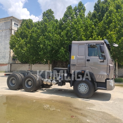 Sinotruck HOWO 6X4 Tractor Truck with Euro 2 Emission Standard and Advanced Technology