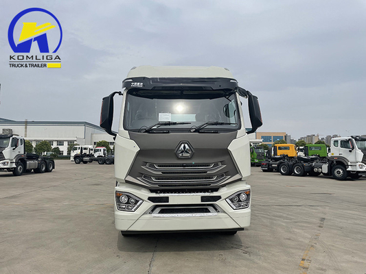 Sinotruk HOWO 4X2 4X4 Prime Mover 6wheels Semi Trailer Tractor Head Truck with Tires