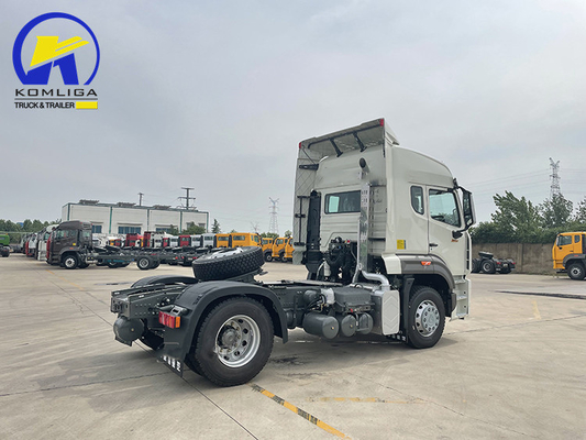 Sinotruk HOWO 4X2 4X4 Prime Mover 6wheels Semi Trailer Tractor Head Truck with Tires
