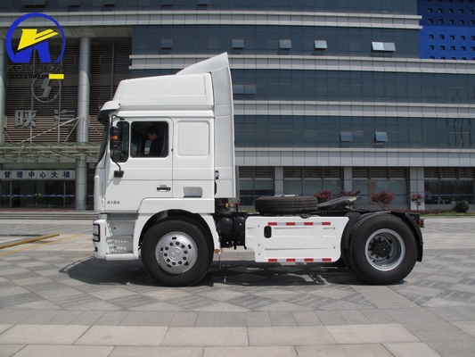 Manual Transmission Shacman 4X2 6 Wheels Tractor Truck with Diesel Engine