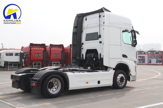 Second Hand Shacman 4X2 6tyles Semi Trailer Tractor Truck Perfect for Country Markets