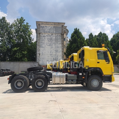 Sinotruk HOWO 6X4 Heavy Duty Tractor Truck with and Loading Capacity of 40-60 Tons