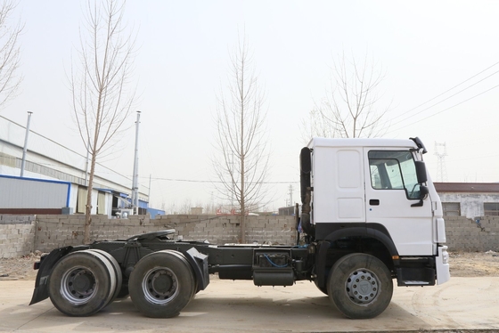 Used HOWO Tractor Truck Head with 40-60 Tons Loading Capacity and ＞8L Engine Capacity