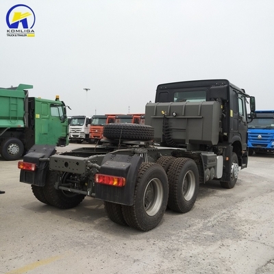 Radial Tire Design Sinotruk HOWO 6X4 10 Wheels 420HP Tractor Truck for Performance