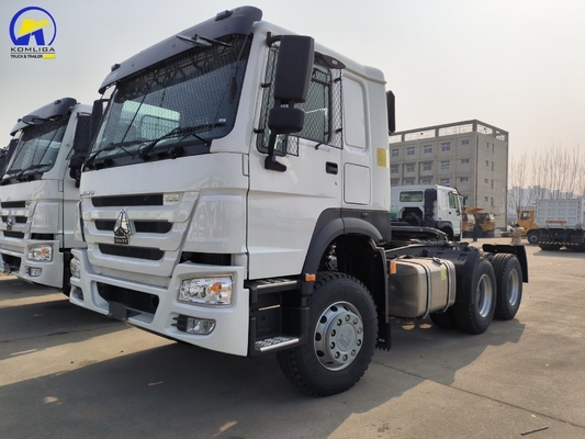Radial Tire Design Sinotruk HOWO 6X4 420HP Tractor Truck Head with 50 /90 Traction Base