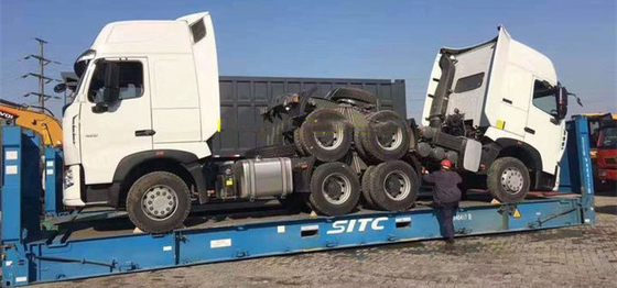 6X4 Sinotruk HOWO Tractor Truck Head with 400L Aluminum Oil Tanker