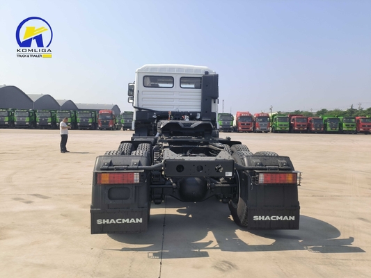 6X4 Shacman Tractor Truck Head with Man 16 Tons Rear Axle and 400L Aluminum Oil Tanker