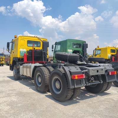 10 Wheels HOWO Tractor Truck Head with Radial Tire Design and Customized Request