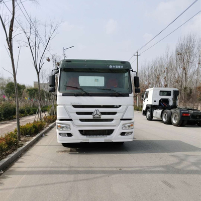 Sinotruck HOWO 6X4 Prime Mover Head for Trailer Manual Transmission Type 6800*2500*3200mm