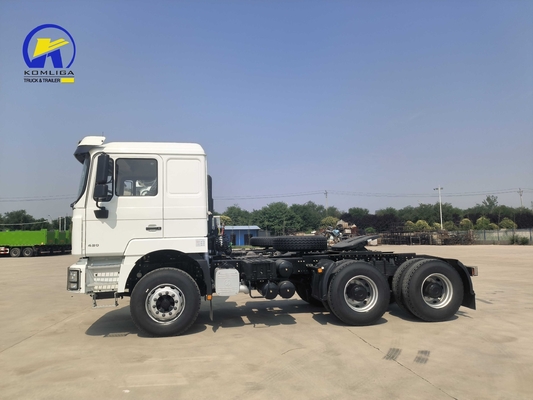 10 Wheels Heavy Duty Shacman Tractor Truck Head with Seats ≤5 and Engine Capacity ＞8L