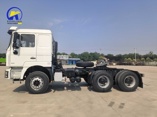 Techinical Spare Parts Support 10 Wheels Shacman Tractor Truck Head with Engine Capacity＞8L