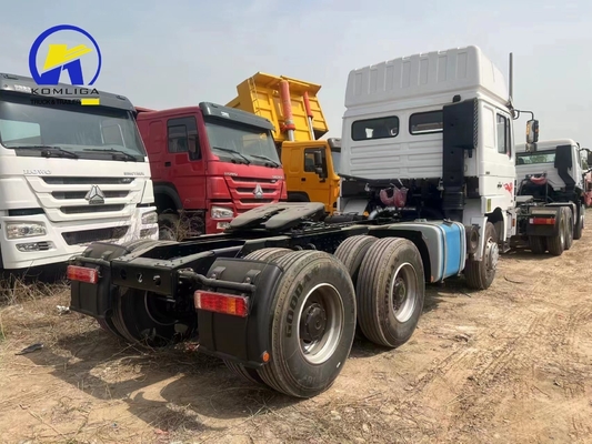Shacman 6X4 Tractor Trailer Head Truck with Rear Axle Man 16 Tons Two-Stage Reduction Gear
