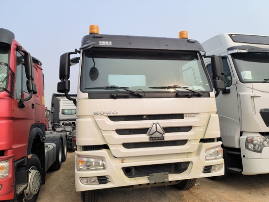 Africa Sinotruk HOWO 6X4 Tractor Truck with 30 Ton Engine Capacity and 10 Wheels