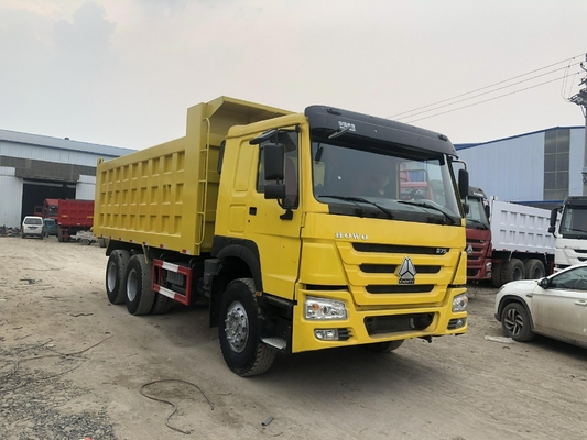 Used Sinitruk HOWO 6X4 10 Wheels 30t Dumper Truck Zz3257n3847A with 300L Fuel Tanker