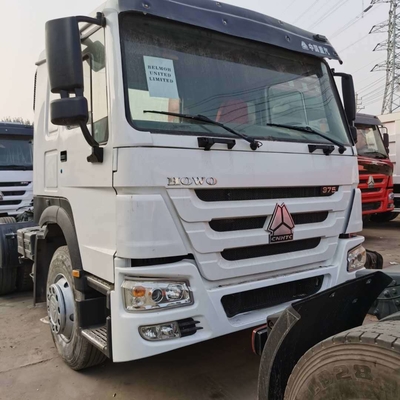 Used Sinotruk HOWO 6*4 10 Wheeler Tractor Head Truck with 40-60 Tons Loading Capacity