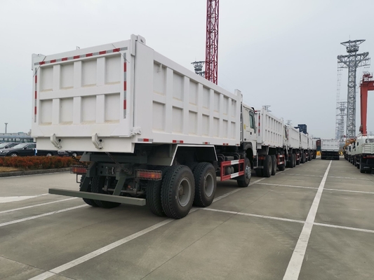 1200r20 Radial Tires Sinotruk HOWO 6X4 Tipper Truck with 400HP 420HP 375HP and ≤5 Seats