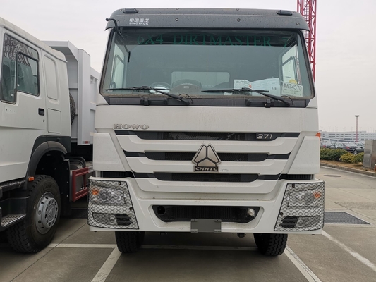 1200r20 Radial Tires Sinotruk HOWO 6X4 Tipper Truck with 400HP 420HP 375HP and ≤5 Seats