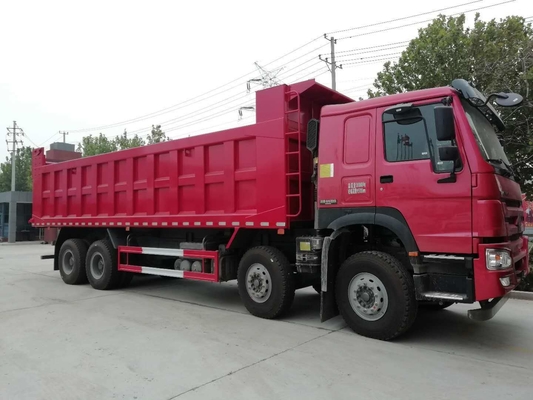 300L Fuel Tanker Load Capacity 21-30t HOWO 8X4 Dump Truck for Tough Conditions