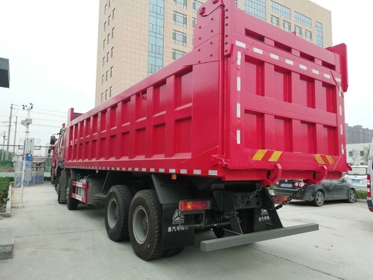 300L Fuel Tanker Load Capacity 21-30t HOWO 8X4 Dump Truck for Tough Conditions