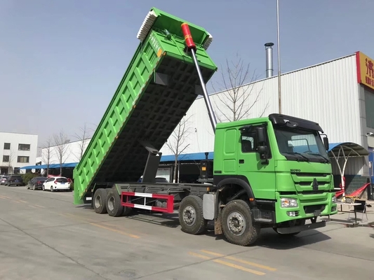 Sinotruk HOWO 8X4 Heavy Duty Tipper Truck with One Sleeper Cab and A/C Zz3257n3847A