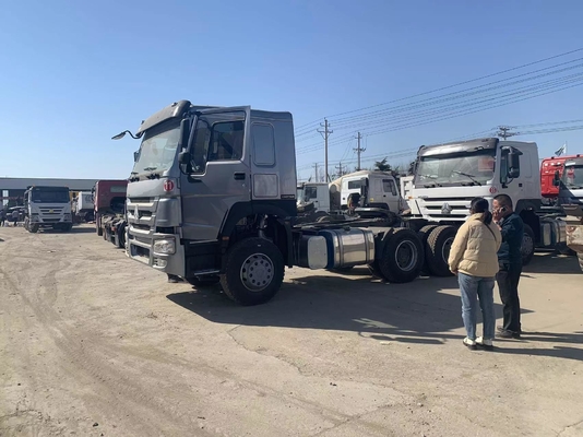 Diesel Cargo Towing 10 Wheel Trailer Head Prime Mover Sinotruk HOWO 6X4 Tractor Truck