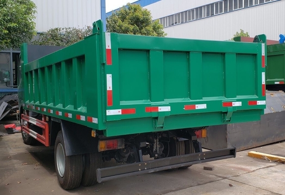 Mini 6 Wheeler Dongfeng HOWO 4X2 Sino Light Cargo Truck 7 Ton with High Load Capacity