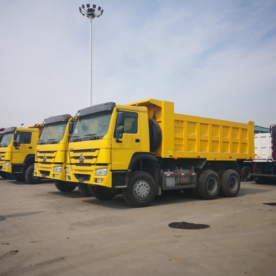 300L Fuel Tanker Sinotruk 6X4 371HP Used Second Hand Dump Tipper Truck for ≤5 Seats