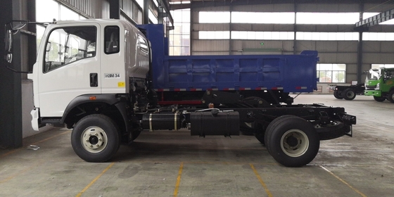 1-10 Tons Loading Weight Sinotruk HOWO 5t 4X2 Dump Truck Light for Customer Requirements