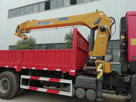 Techinical Spare Parts Support HOWO 6X4 4X2 Cargo Truck with Crane in and 4-6L Engine Capacity
