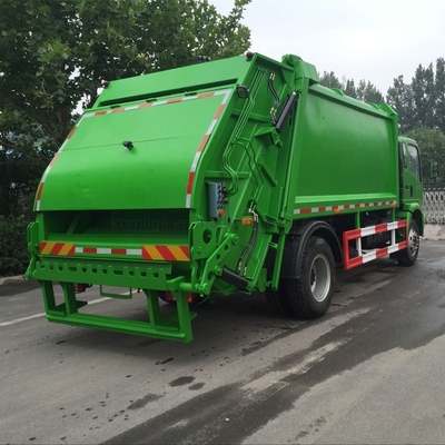 Sinotruk HOWO 4X2 Small 5 Ton 3 Ton Compactor Garbage Truck with 9726ml Displacement
