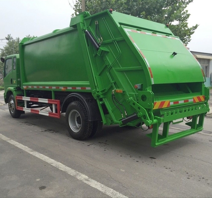 Sinotruk HOWO 4X2 Small 5 Ton 3 Ton Compactor Garbage Truck with 9726ml Displacement