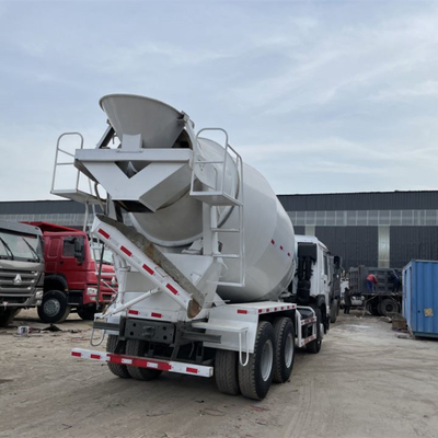 8m3 10m3 6X4 HOWO Used Bulk Cement Tanker Truck with 9 Displacement and Zf8118 Steering