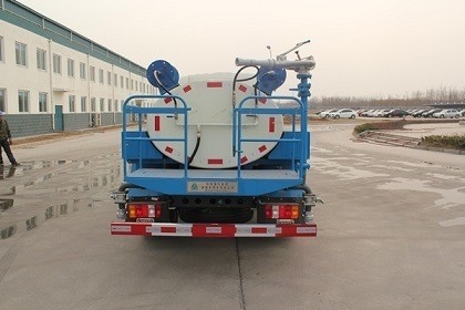 30T Payload Sinotruck HOWO 4X2 Mini 2000 Gallon Water Truck with D12.42 Engine