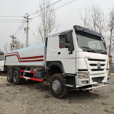 Manual Transmission Red Sino Sinotruck HOWO 20m3 5000 Gallon Water Sprinkler with 1