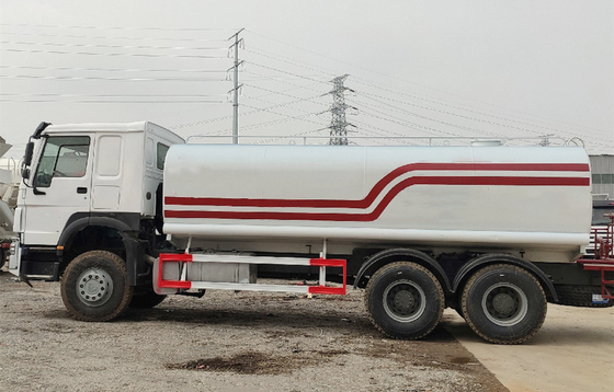 30T Payload Used Water Truck Tank Sinotruck HOWO 6X4 10 Wheel 375HP 20000 Liters
