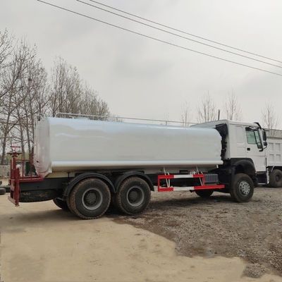 Sinotruck HOWO 371HP 6X4 Water Tank Truck with Engine Capacity＞8L and Durable Design