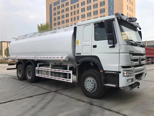 Sinotruck HOWO 6X4 371HP 380HP 20000L Fuel Tank Truck with GCC Certification and Tires