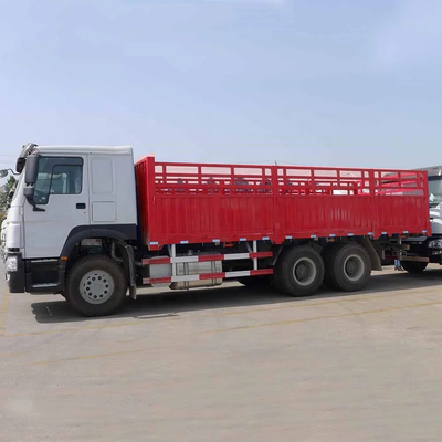 6X4 Sinotruk Transport Vehicle Box Cargo Truck with Techinical Spare Parts Support