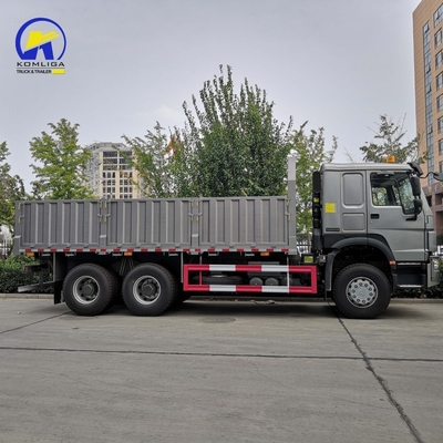 10 Wheeler Heavy Duty Sinotruck Cargo/Lorry Truck with Zz1257n4641 Model and ≤5 Seats