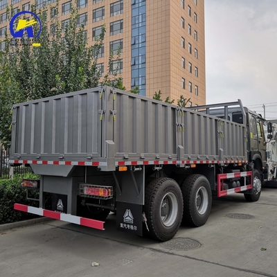 10 Wheeler Heavy Duty Sinotruck Cargo/Lorry Truck with Zz1257n4641 Model and ≤5 Seats