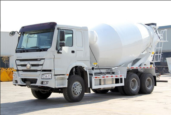 5600X2300X1500 Bucket Dimension Concrete Mixer Truck with Zf8118 Steering System