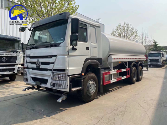 Sinotruck HOWO 20cbm 6X4 10 Tyres Water Tank Truck with Techinical Spare Parts Support