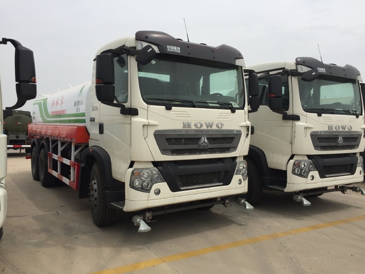 Sinotruk HOWO Water Tank Truck Cabin with One Sleeper and Two Seats Engine Capacity＞8L