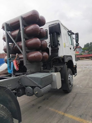 Capacity 25-30tons HOWO CNG Tractor Truck/ Cargo Truck/ for High Capacity Transport