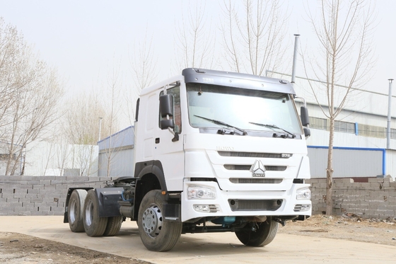 Capacity 25-30tons HOWO CNG Tractor Truck/ Cargo Truck/ for High Capacity Transport